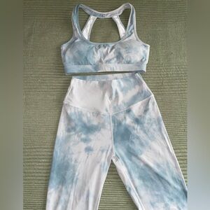 Blue and White Tie-Dye Sports Bra and Leggings Set